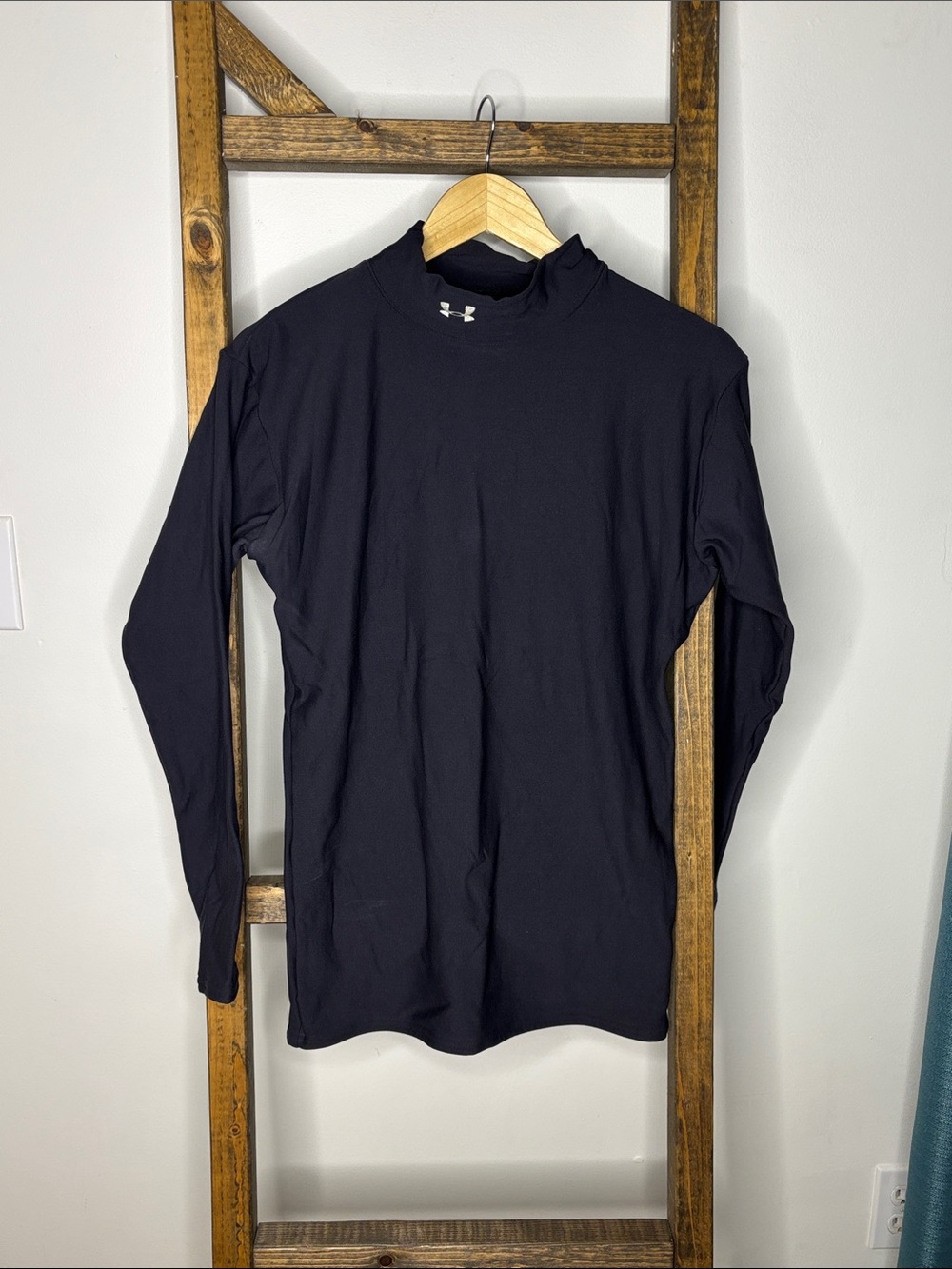 Under Armour Men's Black Long-Sleeve Performance Top Size L